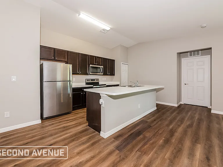 8206 Latour Ave — Photo 11