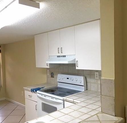 5th image of 12314 NW 11th Ln