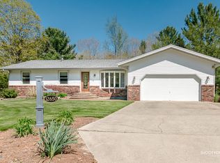 12650 Lakeshore Dr, Grand Haven, MI 49417