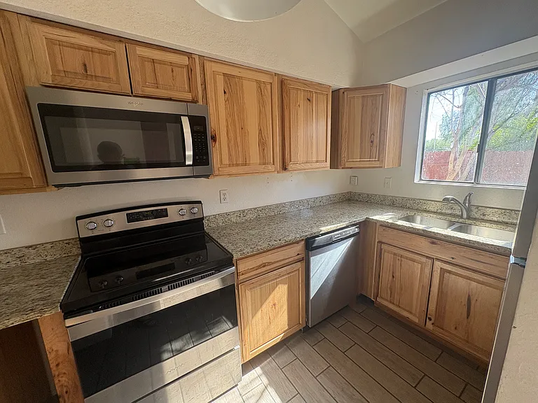 5608 E 26th St #1 — Photo 3