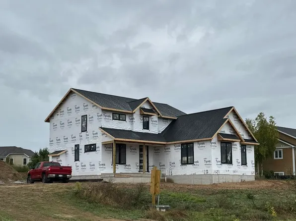 588 Madeira Dr, Traverse City, MI 49696
