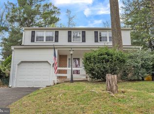 708 Falcon Dr, Glenside, PA 19038