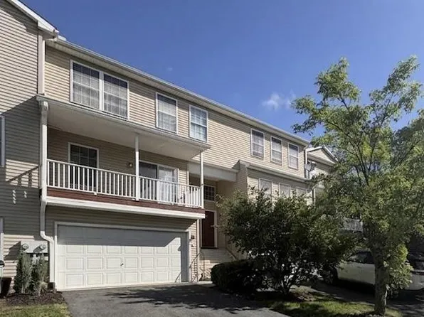 102 Woodside Ct, Annville, PA 17003
