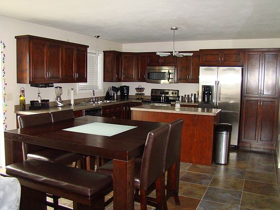 Kitchen-Cherry/Stainless