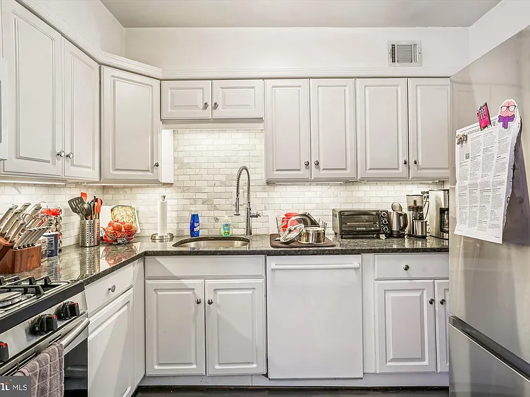 921 Prospect St #5 — Photo 13