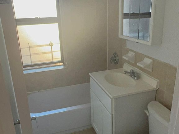 3rd image of 24 Berkeley Ave #4D