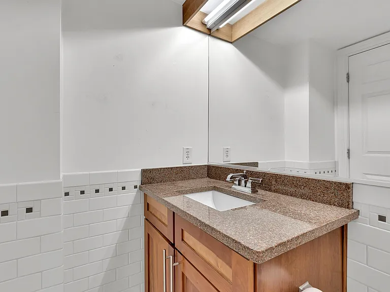 1020 Pennsylvania Ave SE #102 — Photo 22