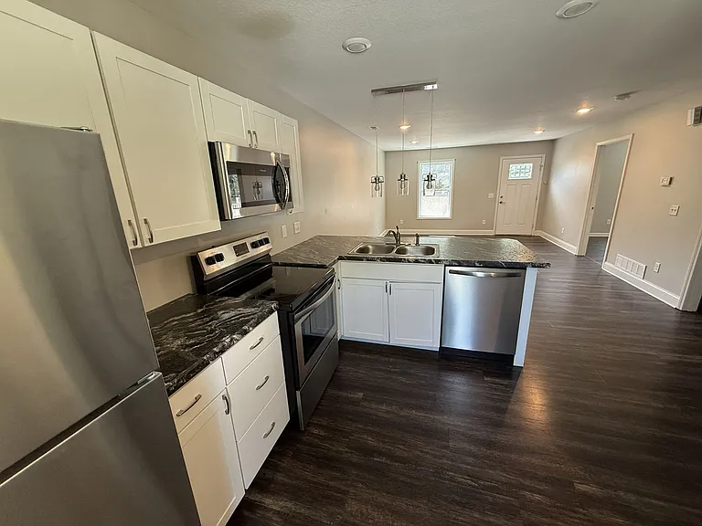 1800 Sun Valley Rd — Photo 7