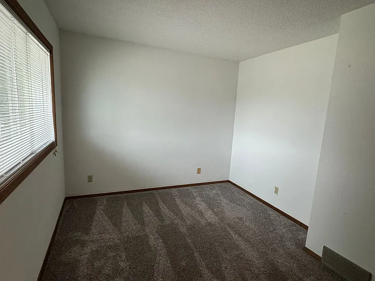 105 Jewel Dr — Photo 20