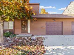 2113 Sunview Dr #2113, Champaign, IL 61821