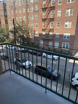 Rented by 18 REALTY | media 17