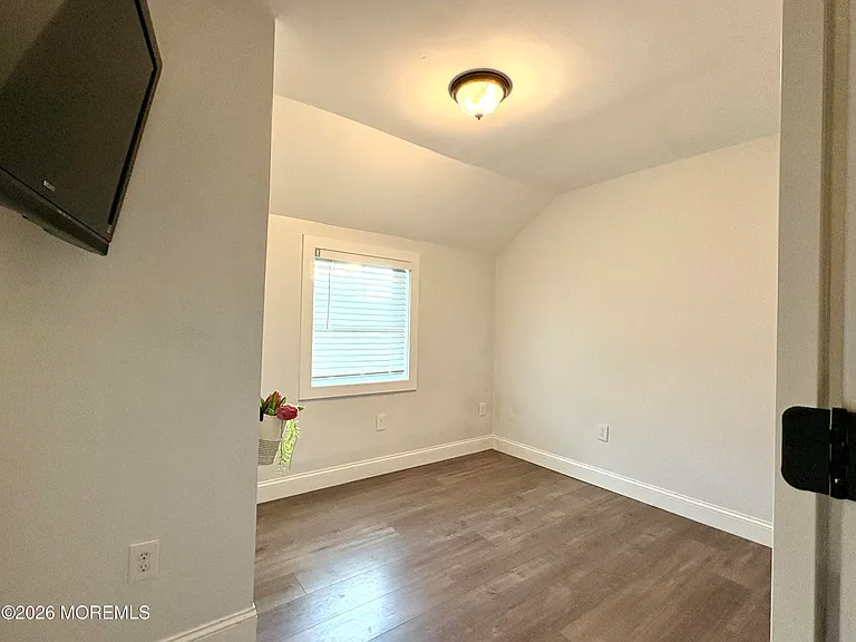 628 Columbia Ave — Photo 8