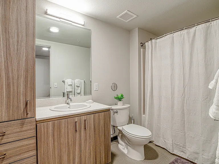 Wynne Watts Commons — Photo 14