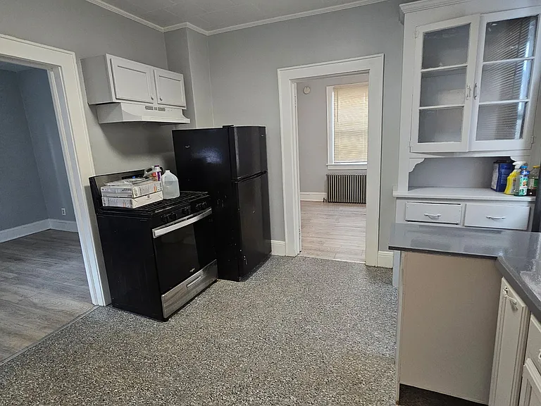 13-19 Warren St #19B1 — Photo 2