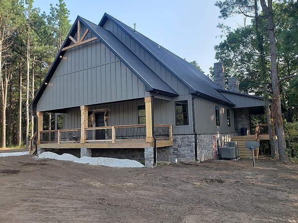 1st image of 120 Pine Meadow Dr