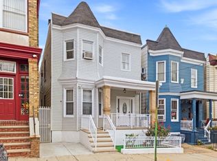 813 20th St, Union City, NJ 07087