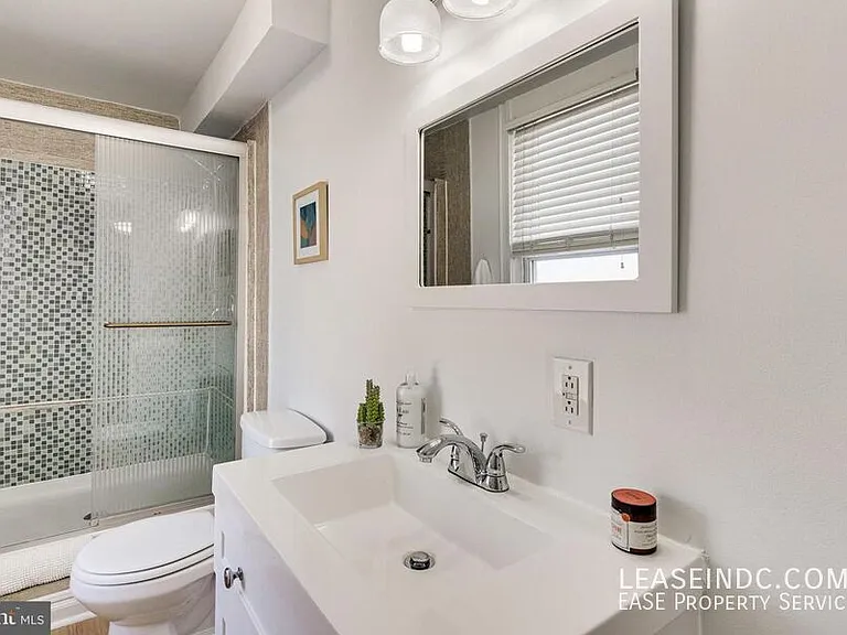 709 16th St NE — Photo 28