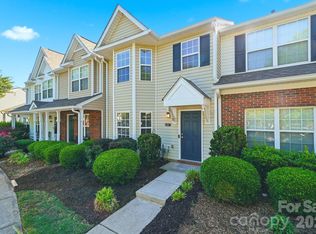 687 Rock Lake Gln, Fort Mill, SC 29715