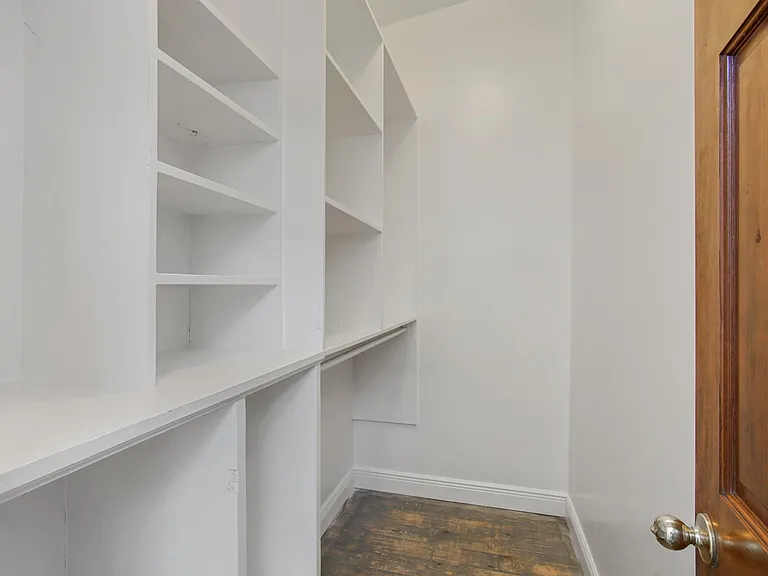 2508 Cambronne St — Photo 8