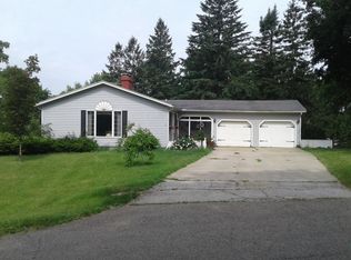 565 Trenton Rd, Adrian, MI 49221