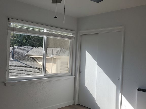 5th image of 850 E Hedges Ave APT D