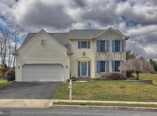 19 Wineberry Dr, Mechanicsburg, PA 17055