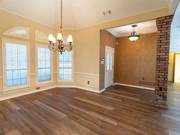 2nd image of 3014 Pecan Ridge Dr