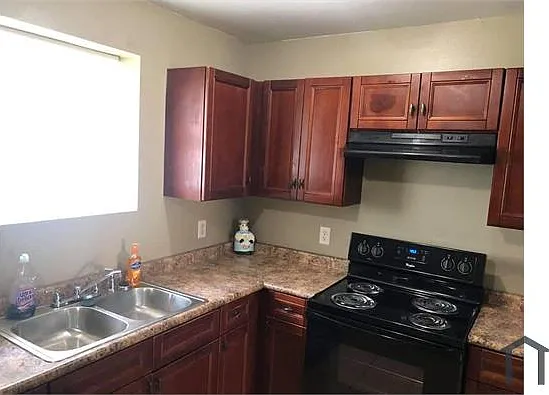 2 bed, $1,000 — Photo 4