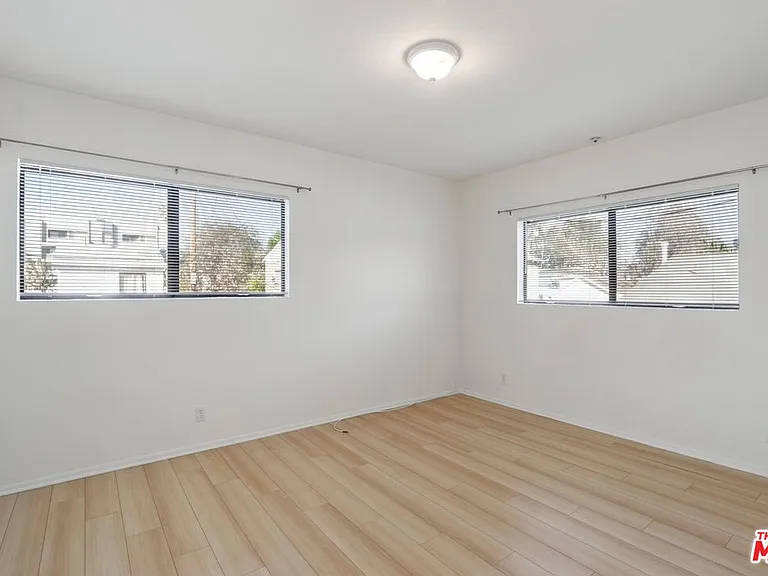 5429 Troost Ave #4 — Photo 17