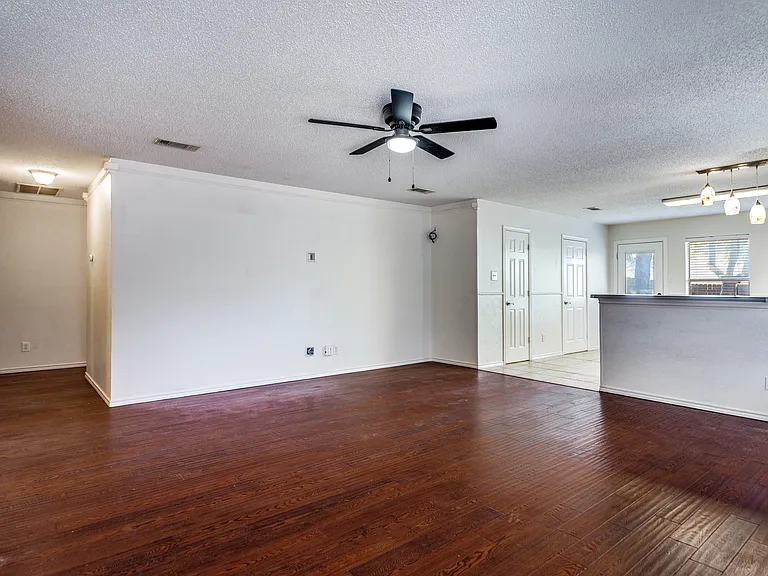 5510 Eagle Rock Rd — Photo 4
