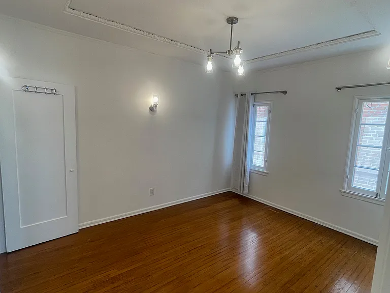 431 S Cloverdale Ave #7 — Photo 5