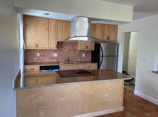 158 N Twin Oaks Ter, South Burlington, VT 05403