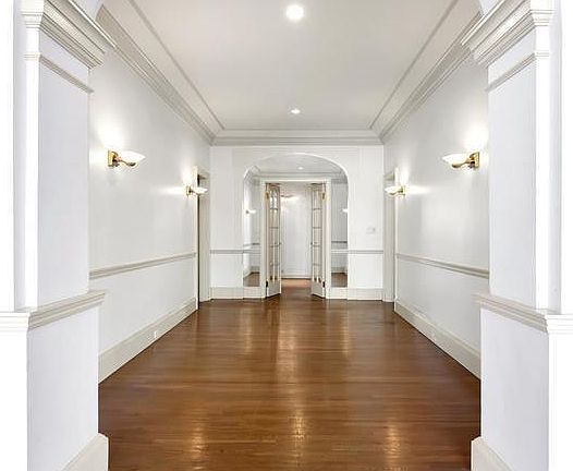 2nd image of 10 Bleecker St APT 4A