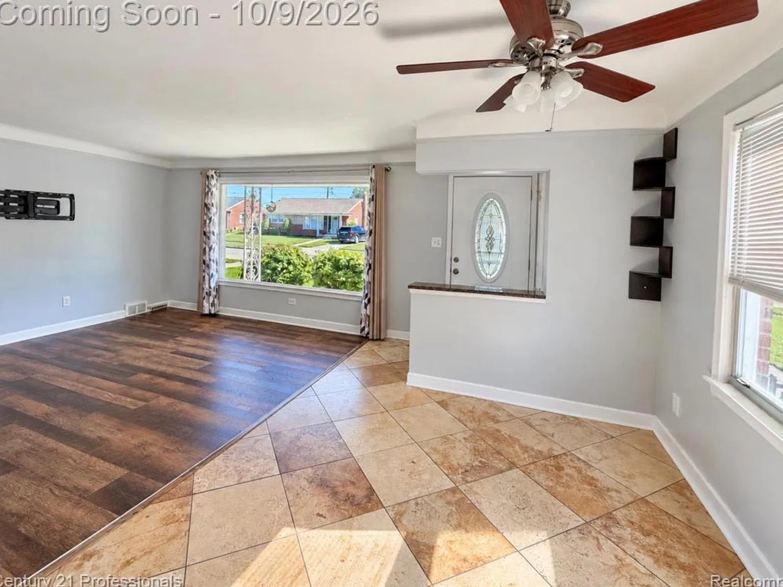 5 bed, 2252 sqft, $2,200 — Photo 2