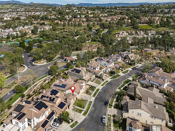 2nd image of 4 Drackert Ln