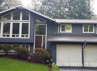 17009 NE 28th Pl, Bellevue, WA 98008