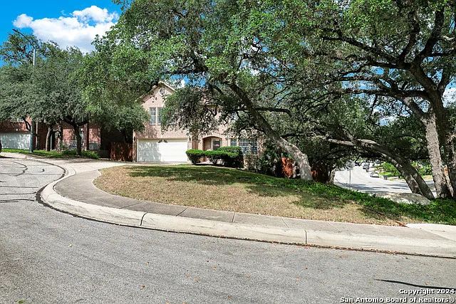 8502 Cottage Park — Photo 2