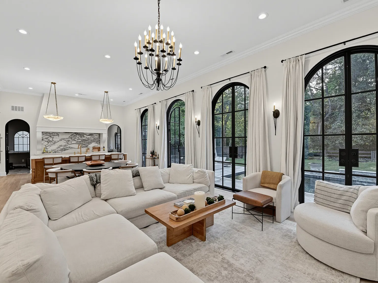 4 bed, 4.5 bath, 3268 sqft, $9,750 — Photo 1