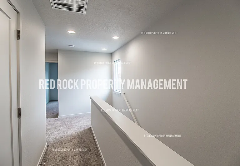 213 S Woodlawn Ln — Photo 11