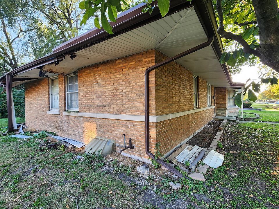 2nd image of 655 E 161st Pl