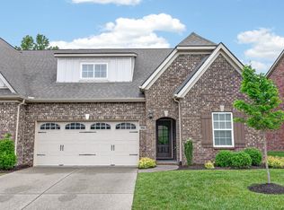 906 Meadowcrest Way, Lebanon, TN 37090