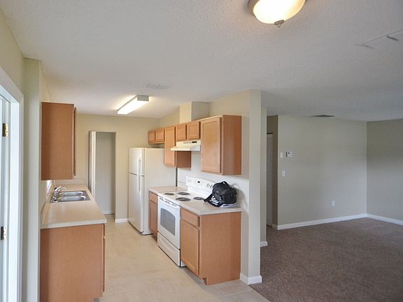 2nd image of 1112 Chichester Ct