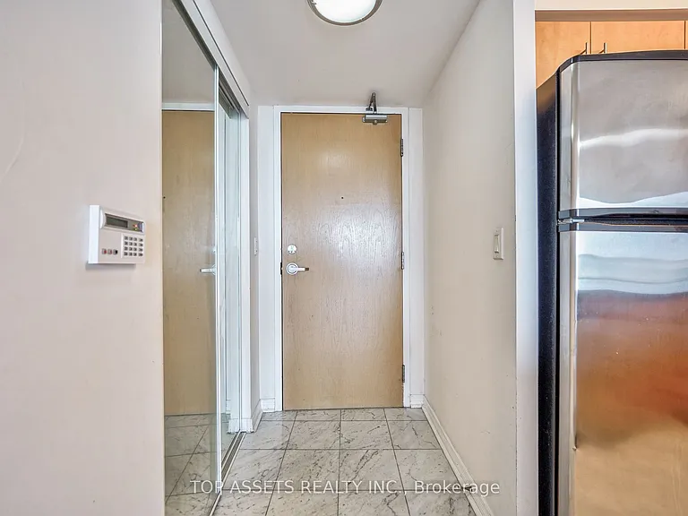 509 Beecroft Rd #1908 — Photo 8