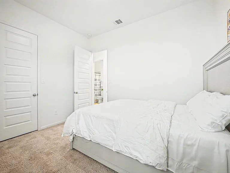 5610 Vintage Oaks Ln — Photo 22