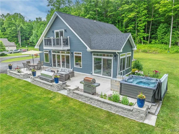 123 Millard Bassett Rd, Fulton, NY 13069