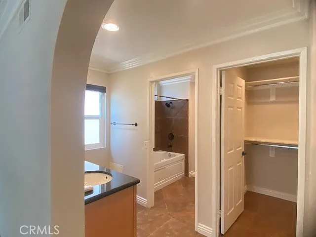 28531 Barbosa — Photo 10
