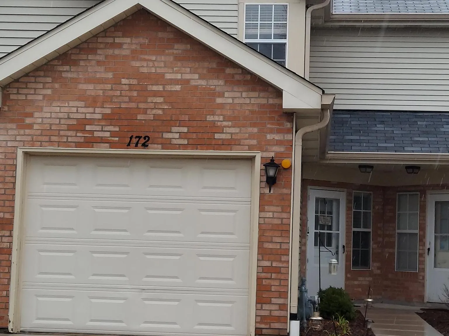 172 Golfview Dr — Photo 1
