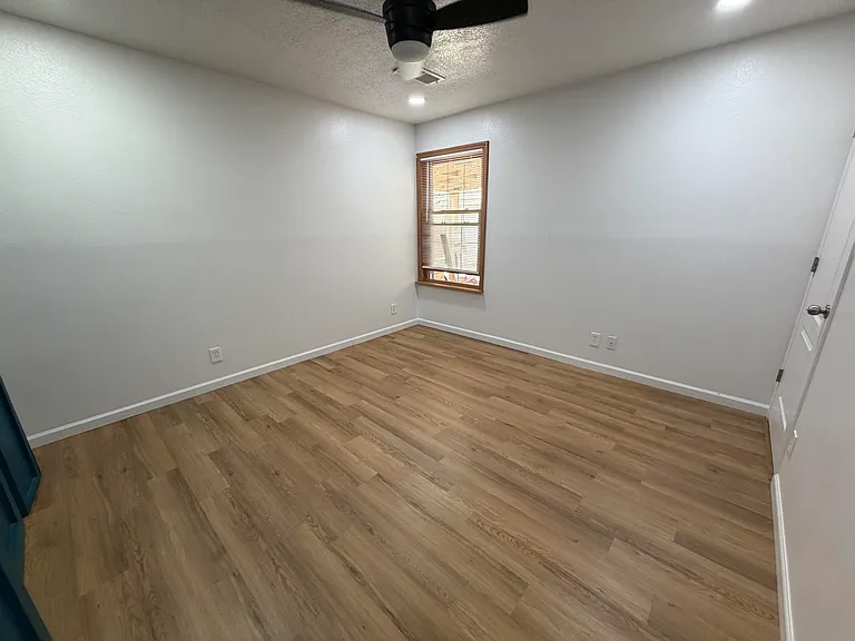1008 Harrison Dr NE — Photo 7