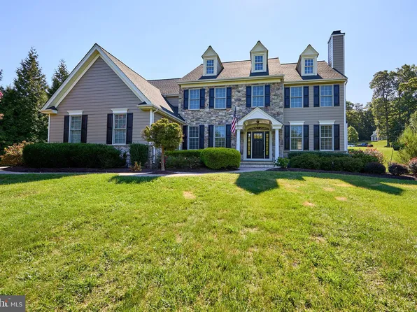 61 Margil Farm Dr, Downingtown, PA 19335