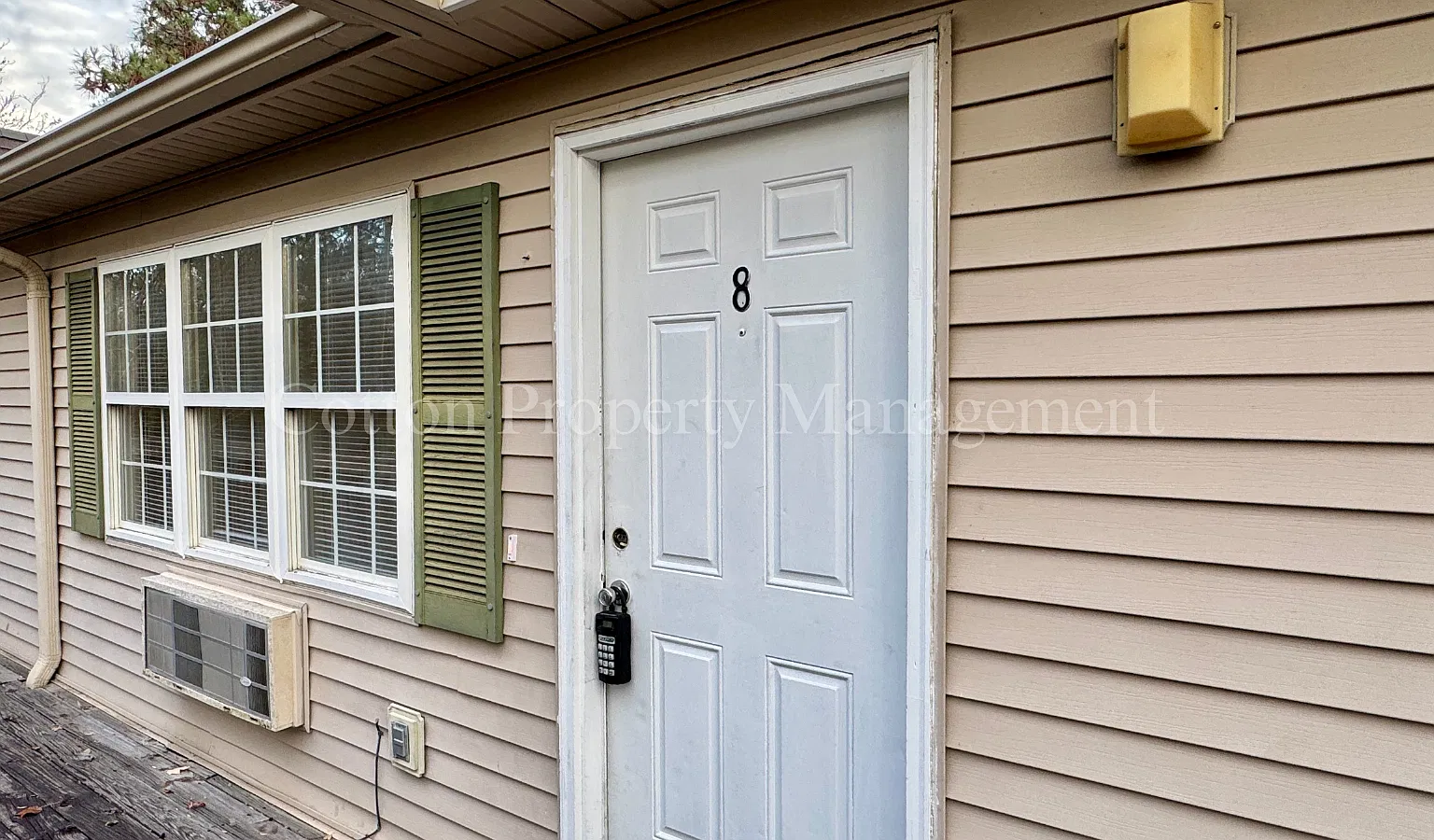 Studio, 1.0 bath, 371 sqft, $900 — Photo 3